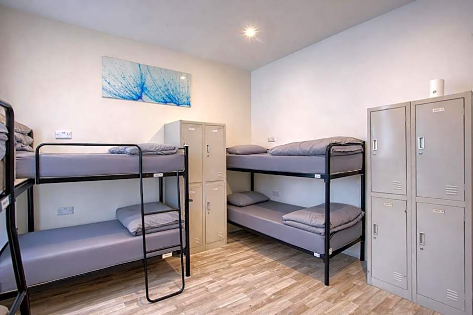 Bookarest Hostel Malta