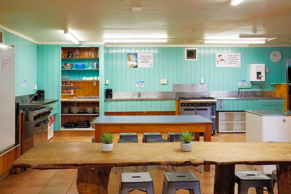 Pacific Coast Lodge and Backpackers