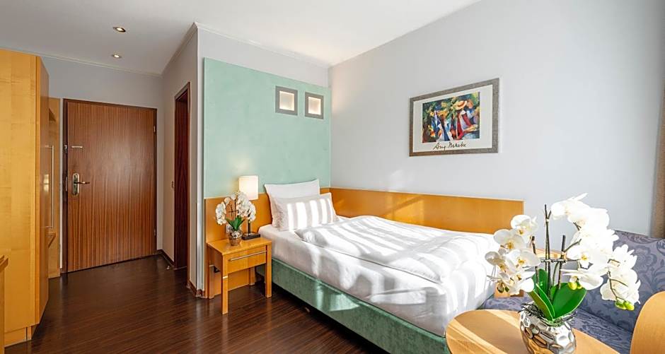 PLAZA INN Schmöker-Hof