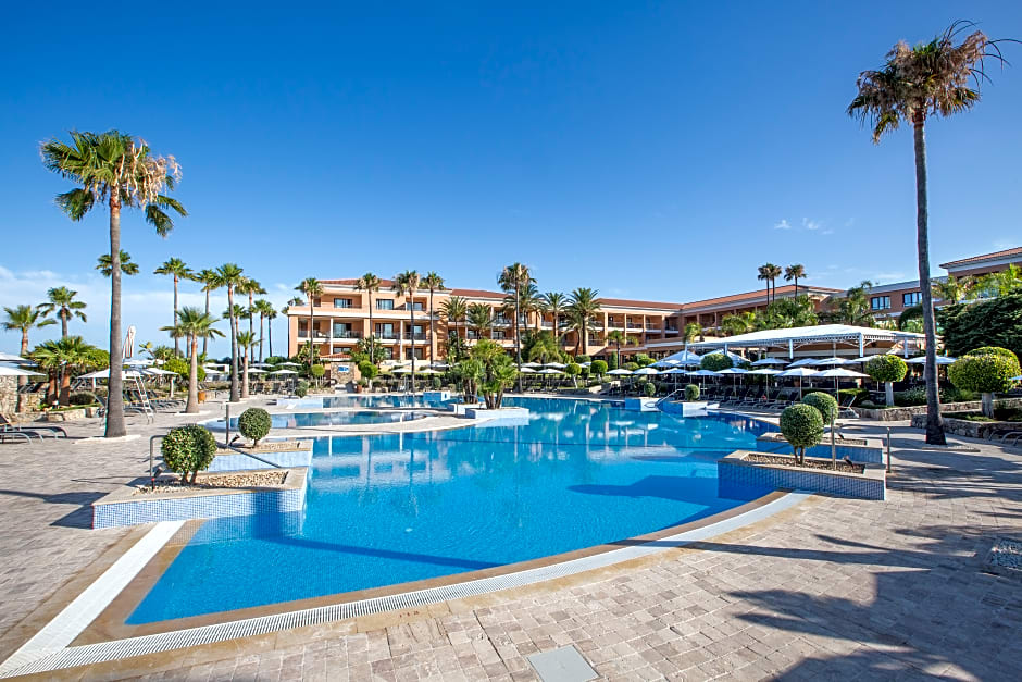 Hipotels Barrosa Palace