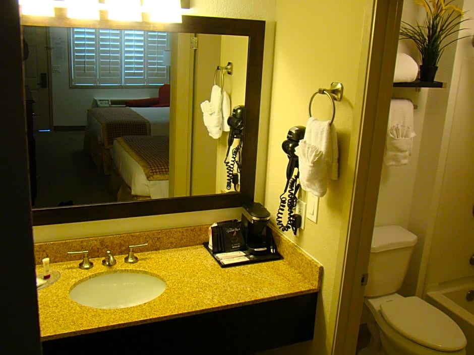 Infinity Inn & Suites