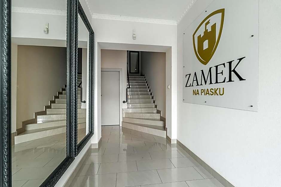 ZAMEK NA PIASKU - Tuż przy Plaży