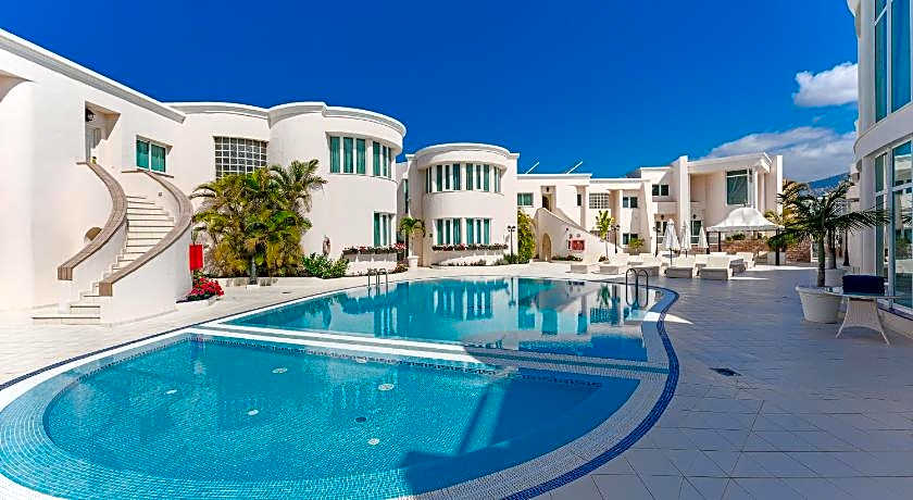 Hotel Flamingo Suites