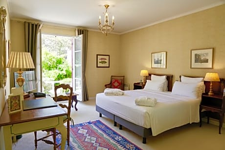 Classic room with terrace