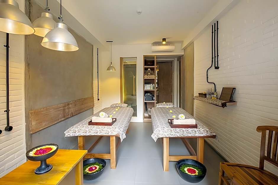 FRii Bali Echo Beach Hotel