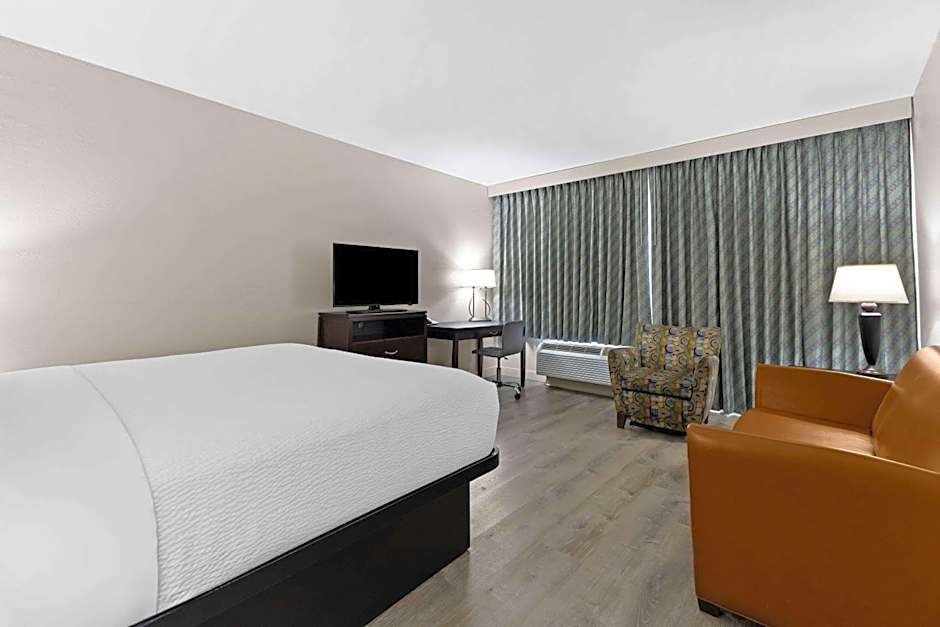 Days Inn & Suites by Wyndham Mesa Near Phoenix