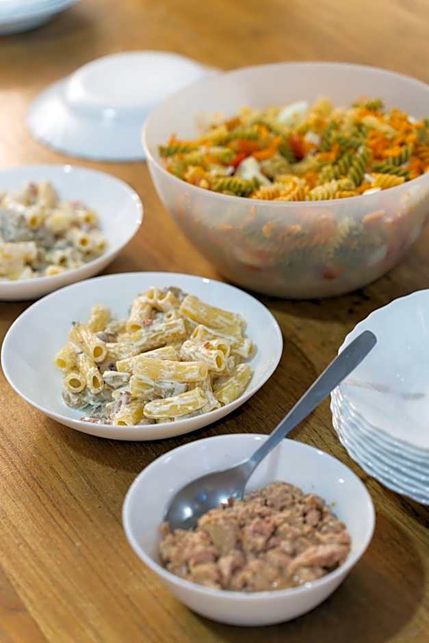 Home Youth Hostel by Feetup Hostels