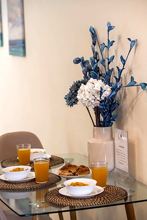 Bounatsa Studios & Apartments