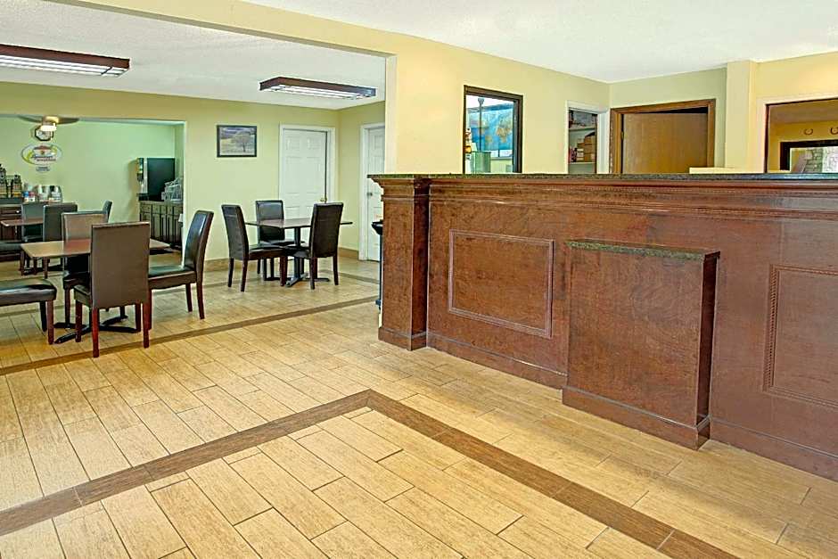 Super 8 by Wyndham Cincinnati OH