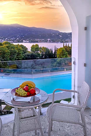 Double or Twin Room with Sea View