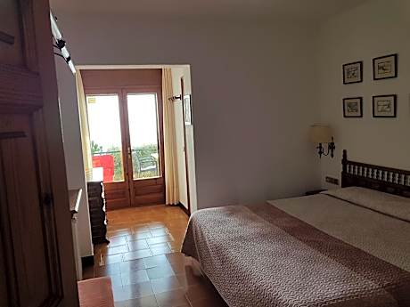 Double/Twin Room with Sea View