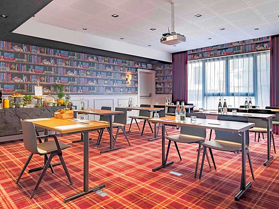 Mercure Paris Bercy Bibliotheque