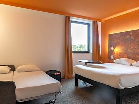 Room with a Double Bed and Twin Beds