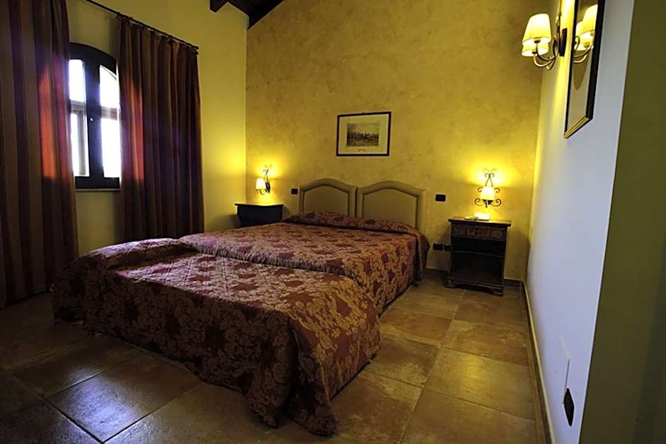 Photo 1 of 4 of Triple Room