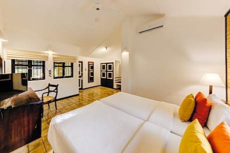 Superior Twin Garden View Single