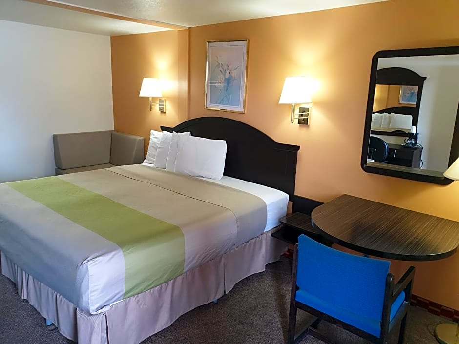 Split Mountain Motel