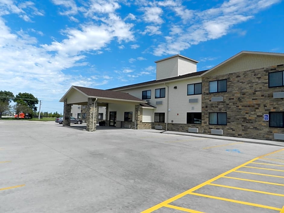 Cobblestone Inn & Suites - Fort Dodge