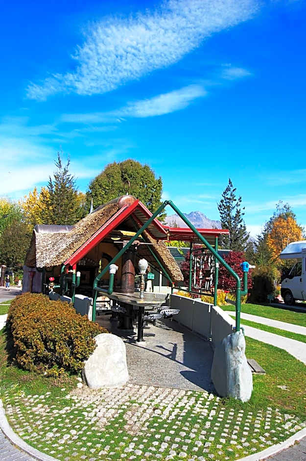 Queenstown Holiday Park Creeksyde