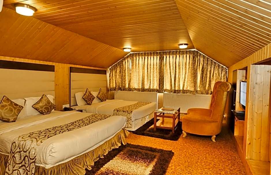 Hotel Pine Spring Gulmarg