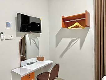 Urbanview Syariah near Stadion Manahan Solo