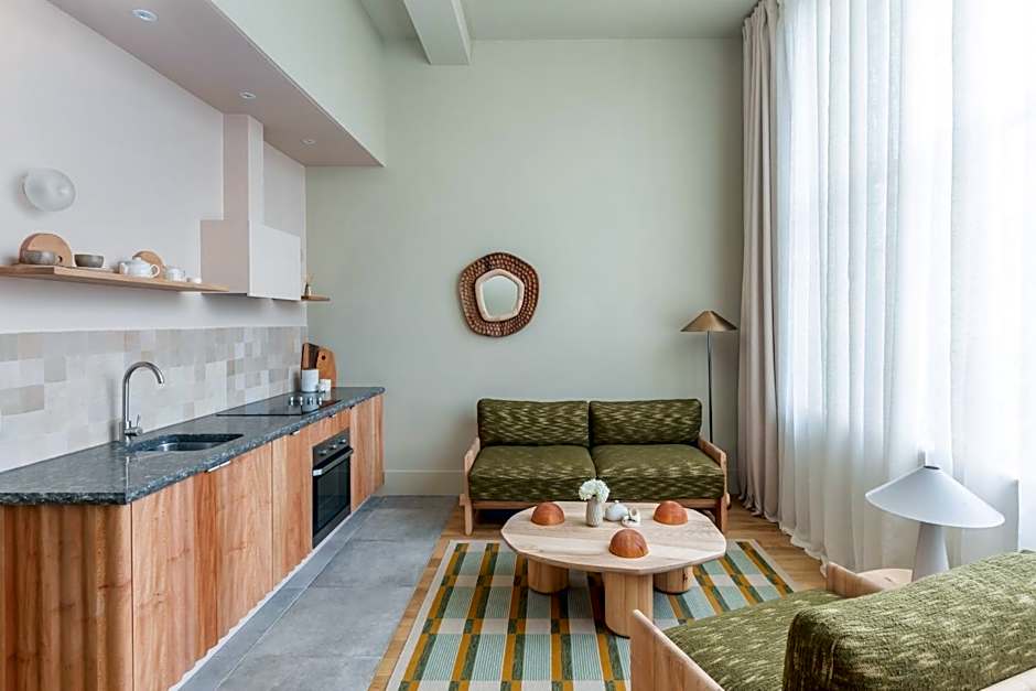 Town Hall Hotel & Apartments