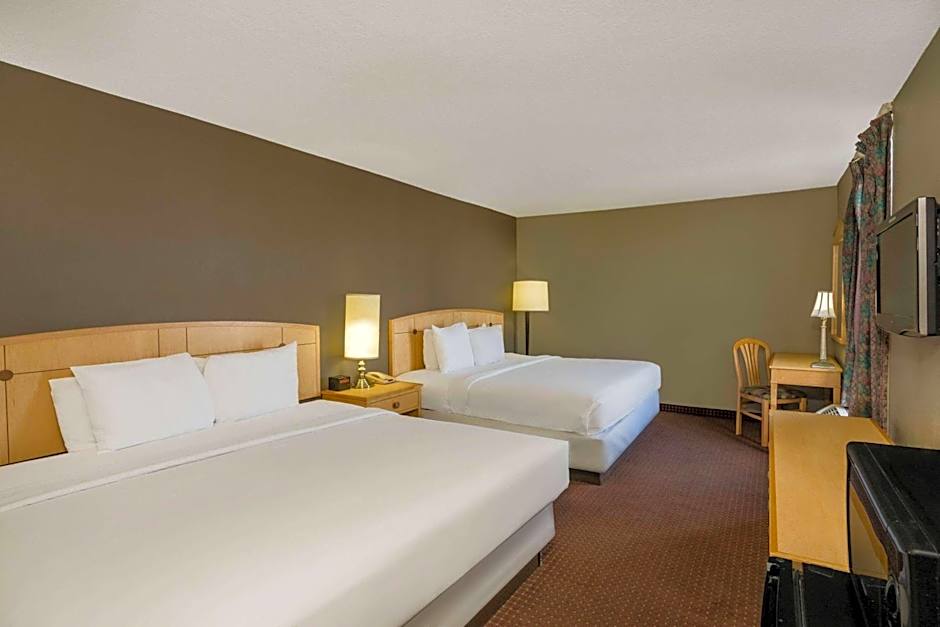 Travelodge by Wyndham Memphis