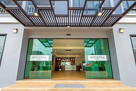 Horsehill Hotel Sriracha - Adult Only