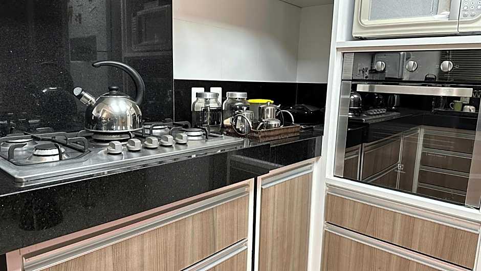 Spacious house for up to 19 people, 5 minutes from the beach.