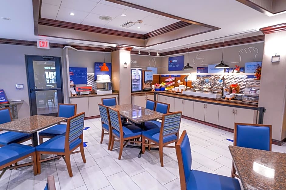 Holiday Inn Express and Suites Springfield Medical District By IHG