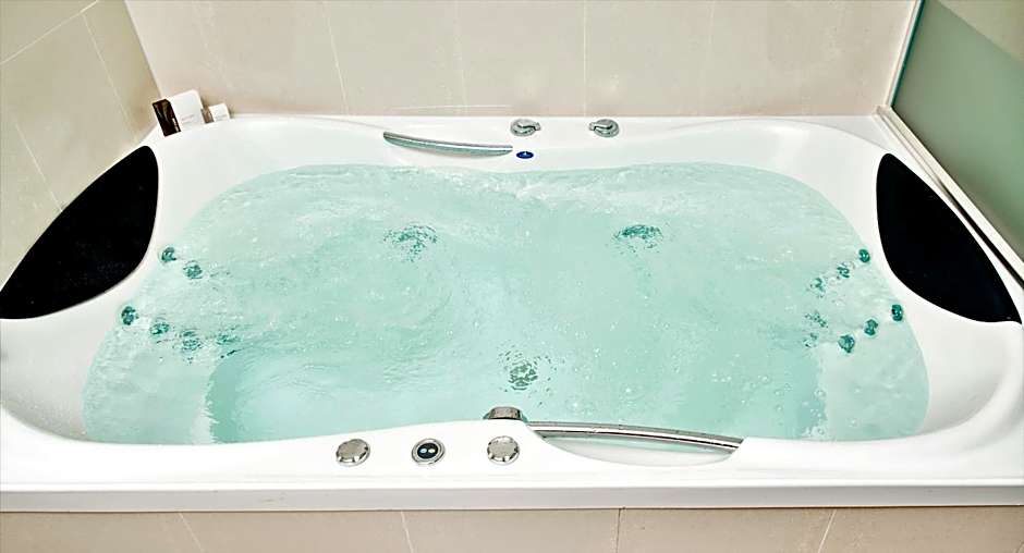 37 The Landing Motel