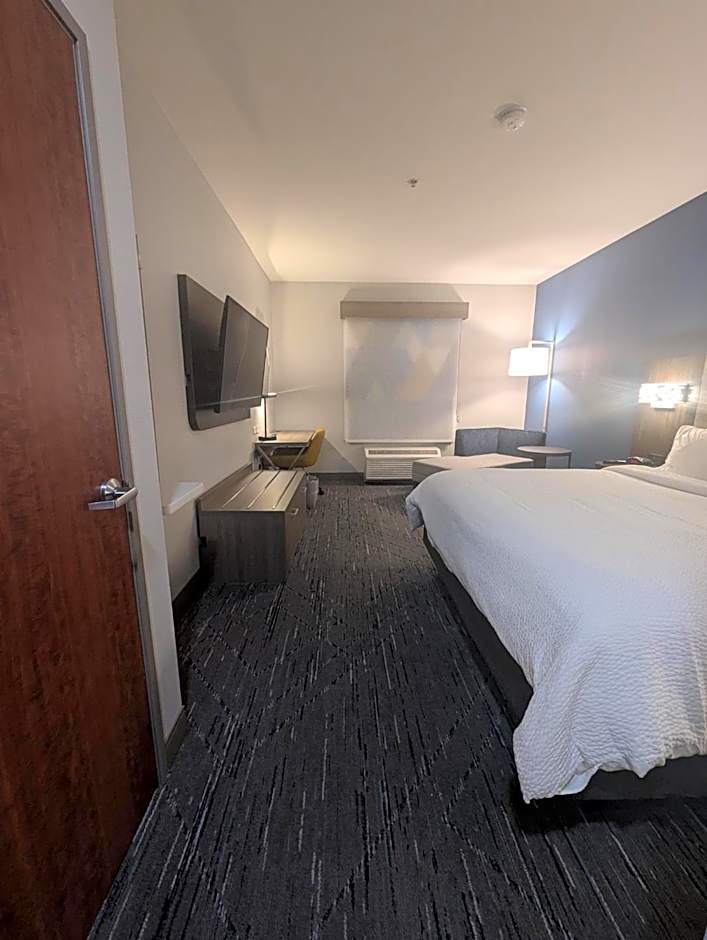 Holiday Inn Express Hotel & Suites Loveland By IHG