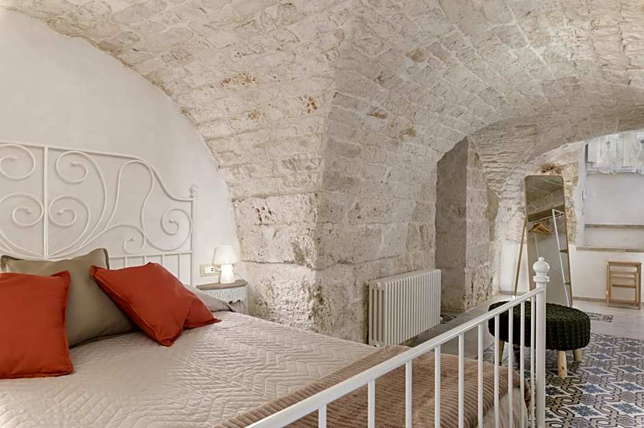 Chesterfield Design Apartment by Wonderful Italy