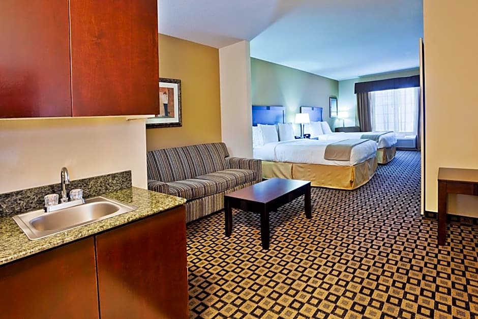 Holiday Inn Express & Suites Clovis By IHG