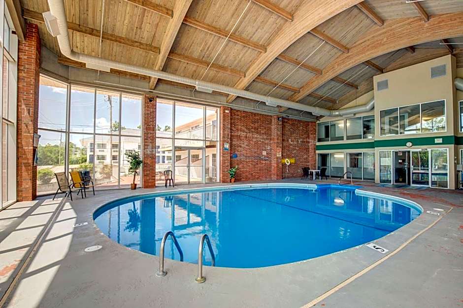 Howard Johnson by Wyndham Branson Theatre District