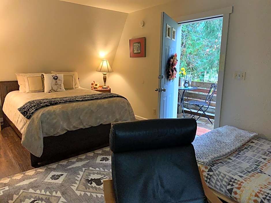 Mountain Meadows Inn & Chalet Suites