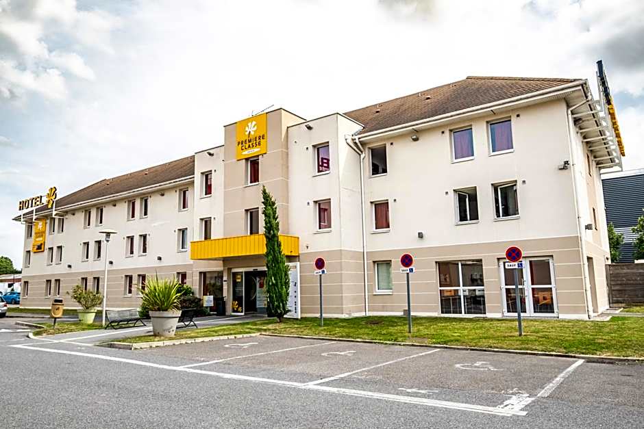 Première Classe Roissy - Aéroport CDG - Le Mesnil-Amelot