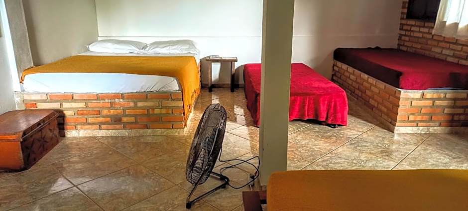 Foto 1 di 4 di Bed in 4-Bed Mixed Dormitory Room