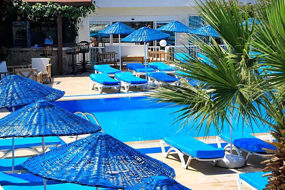 Summer Garden Suites Beach Hotel