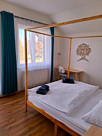 Three-Bedroom Deluxe Apartment