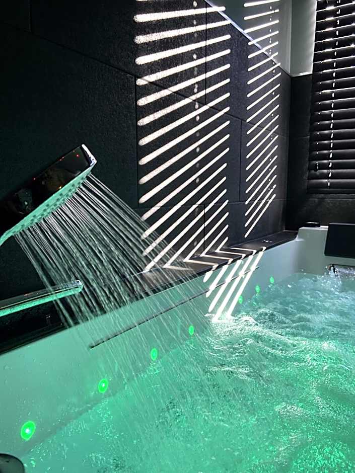 Love Room SPA l'impertinente