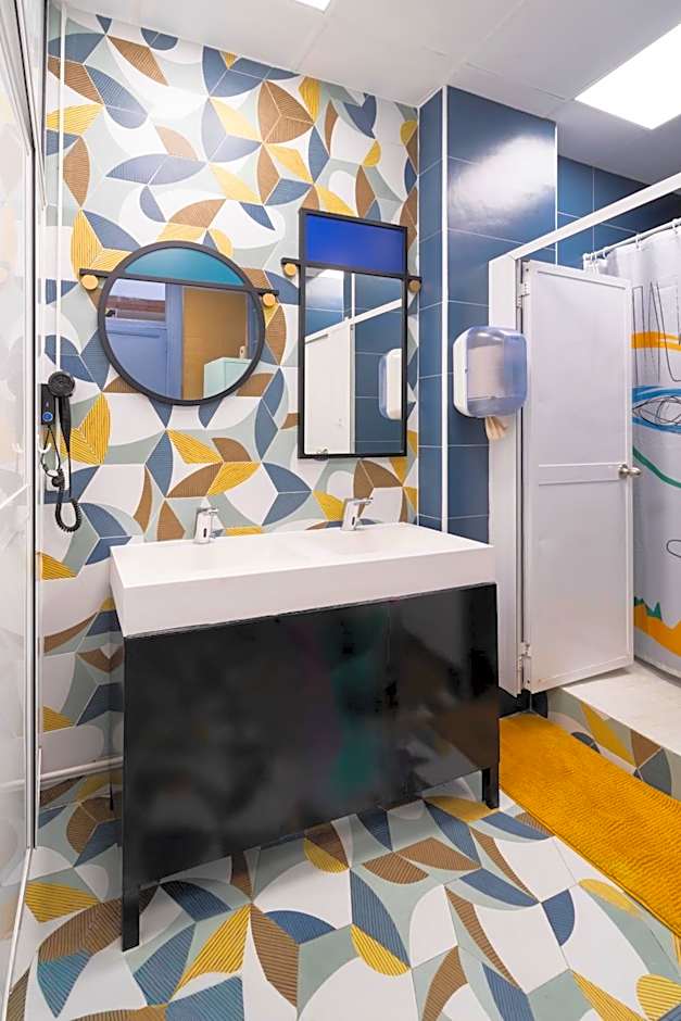 Home Youth Hostel by Feetup Hostels