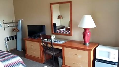 Queen Room - Non-Smoking