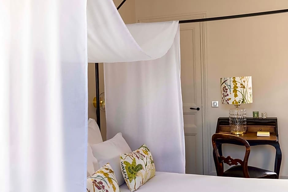 Hotel De Banville
