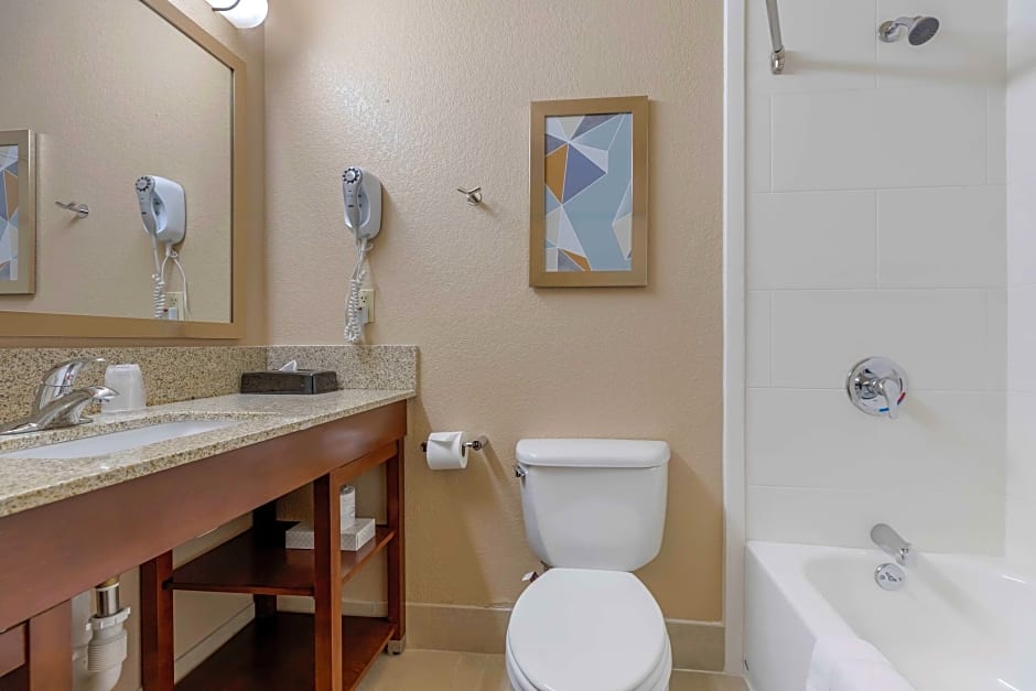Comfort Inn & Suites Boulder
