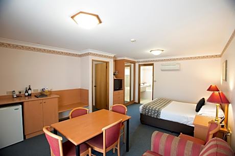 Executive Two-Bedroom Suite with Kitchen