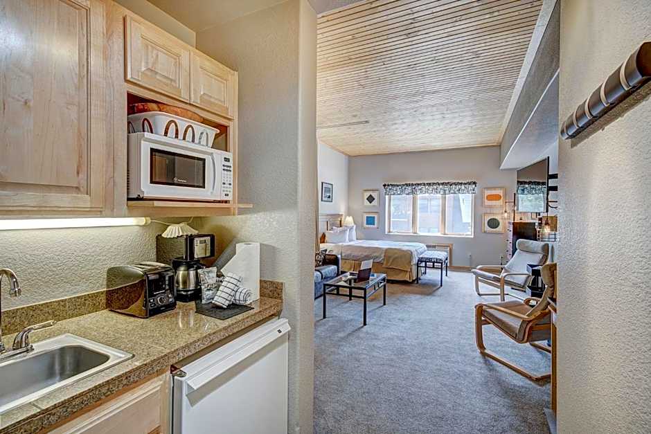 Gateway Mountain Lodge by Keystone Resort