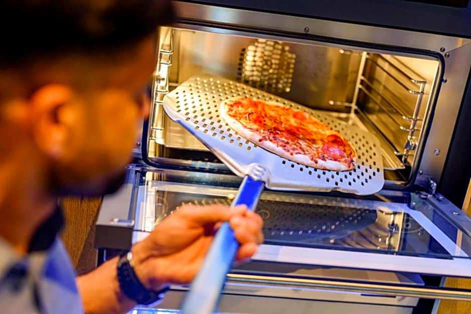 ibis Belfast Queens Quarter