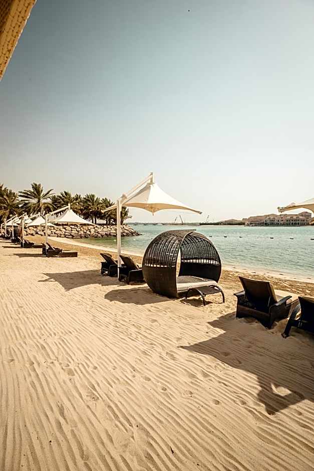 Traders Hotel, Abu Dhabi