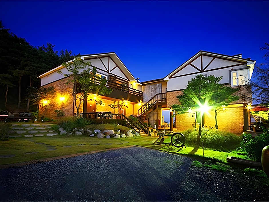 Casa Seorak Bed and Breakfast