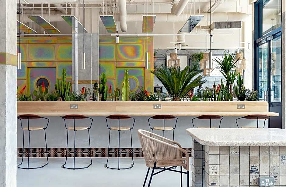 Bermonds Locke, Tower Bridge